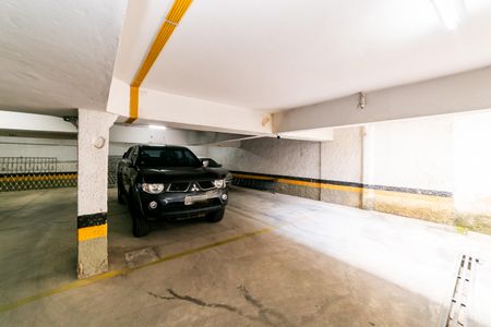 Apartamento para alugar com 180m², 4 quartos e 2 vagas Apartamento para alugar com 180m², 4 quartos e 2 vagasGaragem