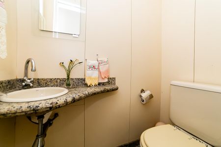 Apartamento para alugar com 180m², 4 quartos e 2 vagas Apartamento para alugar com 180m², 4 quartos e 2 vagasLavabo