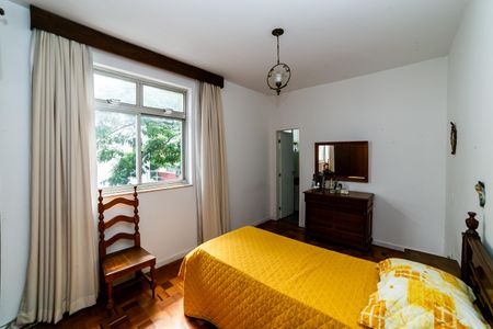 Apartamento para alugar com 180m², 4 quartos e 2 vagas Apartamento para alugar com 180m², 4 quartos e 2 vagasSuíte