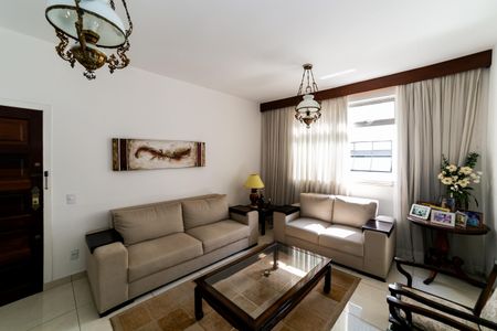 Apartamento para alugar com 180m², 4 quartos e 2 vagas Apartamento para alugar com 180m², 4 quartos e 2 vagasSala