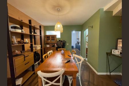 Casa para alugar com 140m², 3 quartos e 2 vagasSala