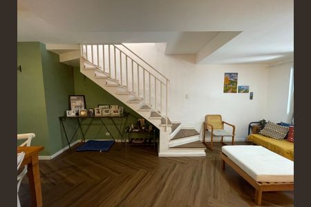 Casa para alugar com 140m², 3 quartos e 2 vagasSala