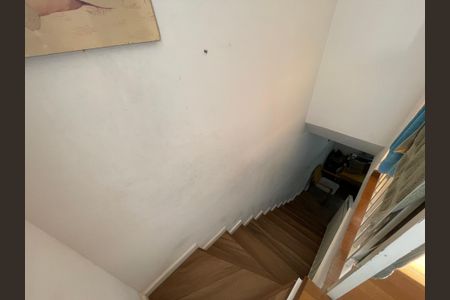 Casa para alugar com 140m², 3 quartos e 2 vagasEscada