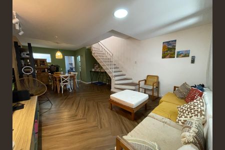 Sala de casa para alugar com 3 quartos, 140m² em Jardim Maria Luiza, São Paulo