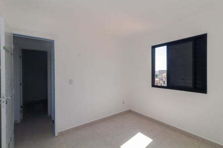 Quarto 1 de apartamento para alugar com 2 quartos, 42m² em Itaquera, São Paulo