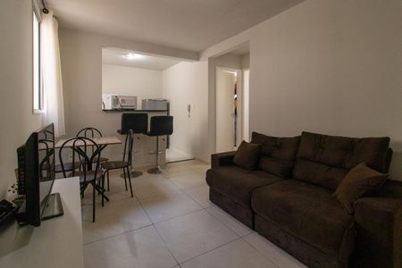 Sala de apartamento para alugar com 2 quartos, 45m² em Santa Cândida, Curitiba