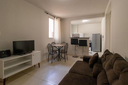 Sala de apartamento para alugar com 2 quartos, 45m² em Santa Cândida, Curitiba