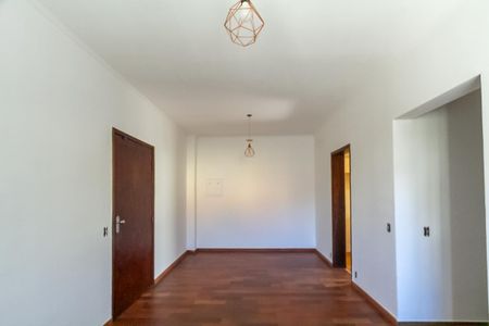 Apartamento à venda com 70m², 2 quartos e 1 vagaSala