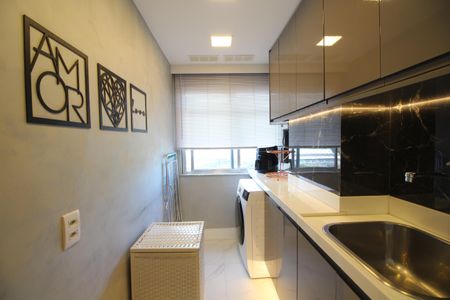 Apartamento à venda com 89m², 3 quartos e 1 vagaÁrea de Serviço