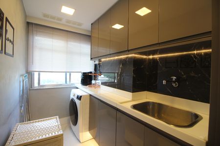 Apartamento à venda com 89m², 3 quartos e 1 vagaÁrea de Serviço