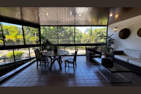 Apartamento à venda com 208m², 3 quartos e 2 vagasVaranda