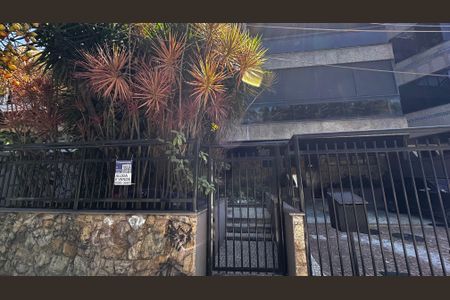 Apartamento à venda com 208m², 3 quartos e 2 vagasPlaquinha