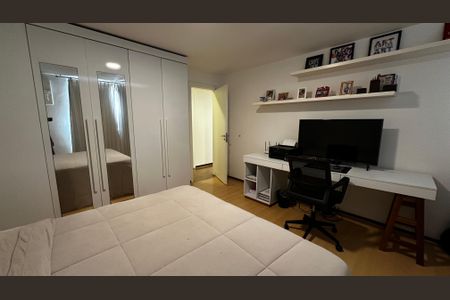 Apartamento à venda com 208m², 3 quartos e 2 vagasQuarto 1