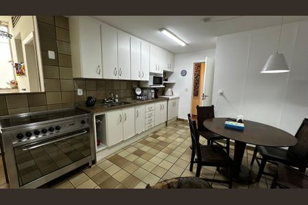 Apartamento à venda com 208m², 3 quartos e 2 vagasCozinha