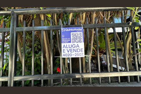 Apartamento à venda com 208m², 3 quartos e 2 vagasPlaquinha