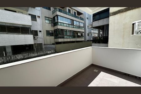Apartamento à venda com 208m², 3 quartos e 2 vagasVaranda dos quartos