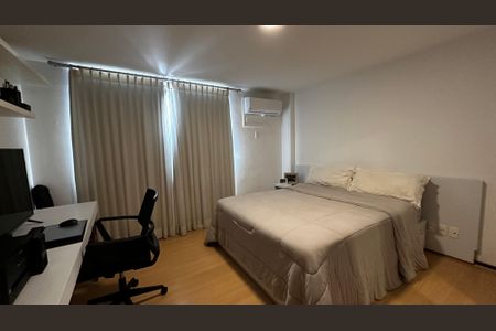 Apartamento à venda com 208m², 3 quartos e 2 vagasQuarto 1