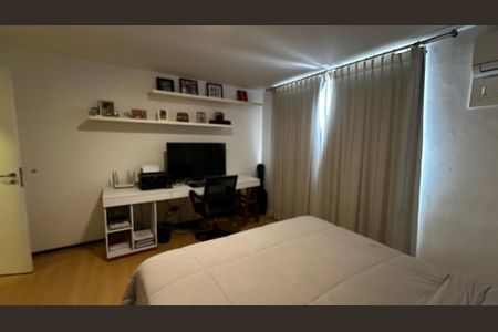 Apartamento à venda com 208m², 3 quartos e 2 vagasQuarto 1