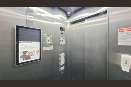 Apartamento à venda com 50m², 2 quartos e 2 vagas Apartamento à venda com 50m², 2 quartos e 2 vagasElevador