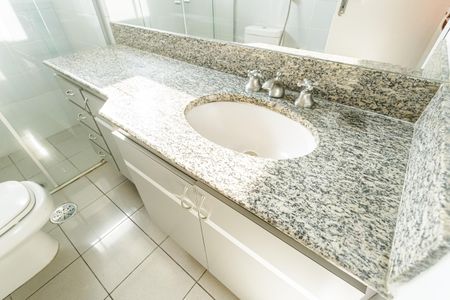 Apartamento à venda com 131m², 3 quartos e 2 vagasBanheiro da Suíte 1