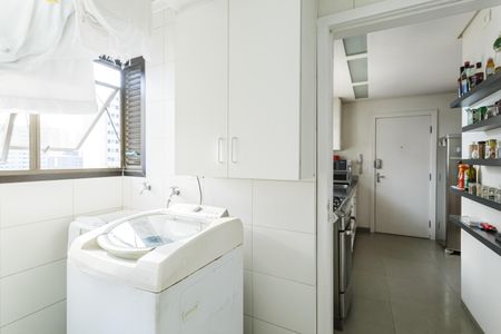 Apartamento à venda com 131m², 3 quartos e 2 vagasÁrea de Serviço