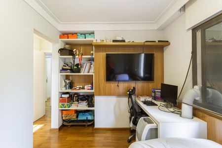 Apartamento à venda com 131m², 3 quartos e 2 vagasSuíte 1