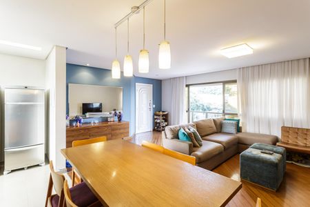 Apartamento à venda com 131m², 3 quartos e 2 vagasSala