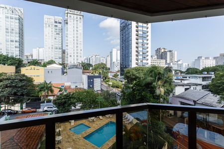 Apartamento à venda com 131m², 3 quartos e 2 vagasVaranda