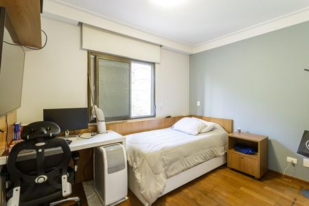 Apartamento à venda com 131m², 3 quartos e 2 vagasSuíte 1