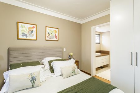 Apartamento à venda com 131m², 3 quartos e 2 vagasSuíte 2