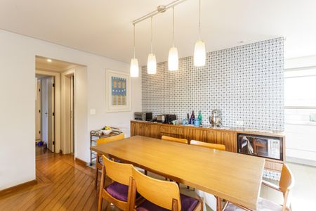 Apartamento à venda com 131m², 3 quartos e 2 vagasSala