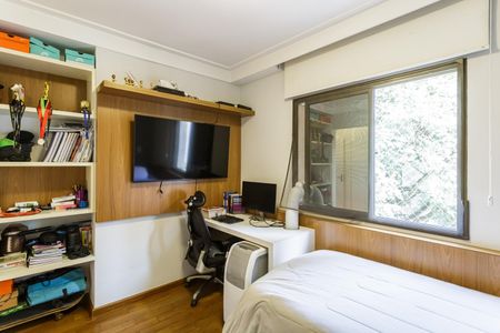 Apartamento à venda com 131m², 3 quartos e 2 vagasSuíte 1
