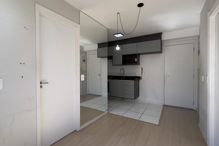Sala de apartamento para alugar com 2 quartos, 37m² em Vila das Bandeiras, Guarulhos