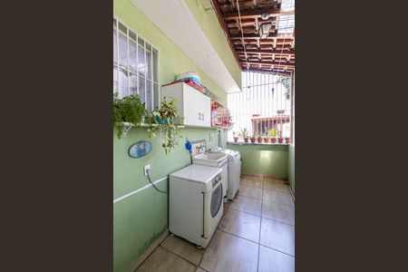 Casa de condomínio à venda com 92m², 2 quartos e 1 vagaÁrea de Serviço