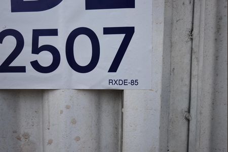 Casa à venda com 106m², 5 quartos e 6 vagas Casa à venda com 106m², 5 quartos e 6 vagasPlaca instalada no dia 17-04-2026. Com o codio RXDE-85