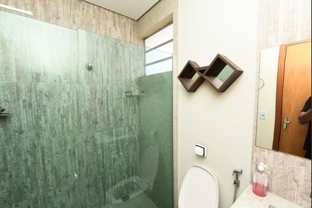 Casa à venda com 106m², 5 quartos e 6 vagas Casa à venda com 106m², 5 quartos e 6 vagasBanheiro 1