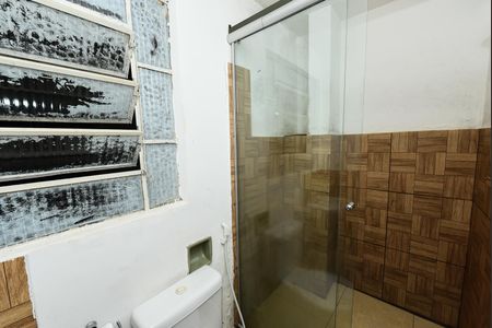 Casa à venda com 106m², 5 quartos e 6 vagas Casa à venda com 106m², 5 quartos e 6 vagasBanheiro 2