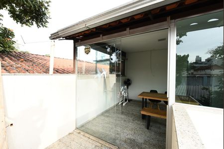 Casa à venda com 106m², 5 quartos e 6 vagas Casa à venda com 106m², 5 quartos e 6 vagasCozinha