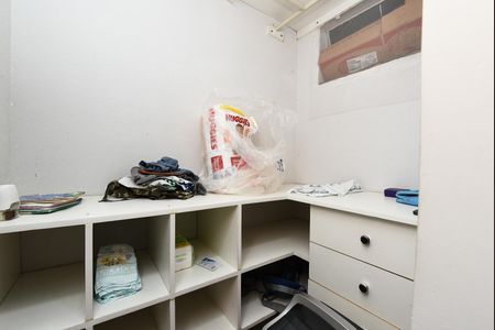 Casa à venda com 106m², 5 quartos e 6 vagas Casa à venda com 106m², 5 quartos e 6 vagasQuarto 1