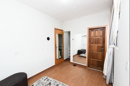Casa à venda com 106m², 5 quartos e 6 vagas Casa à venda com 106m², 5 quartos e 6 vagasQuarto 1
