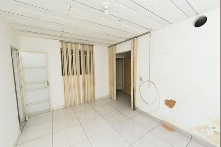 Casa à venda com 106m², 5 quartos e 6 vagas Casa à venda com 106m², 5 quartos e 6 vagasQuarto 3