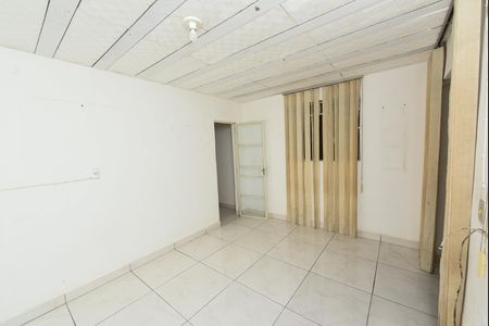 Casa à venda com 106m², 5 quartos e 6 vagas Casa à venda com 106m², 5 quartos e 6 vagasQuarto 3