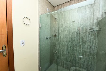 Casa à venda com 106m², 5 quartos e 6 vagas Casa à venda com 106m², 5 quartos e 6 vagasBanheiro 1