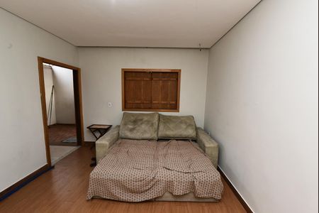 Casa à venda com 106m², 5 quartos e 6 vagas Casa à venda com 106m², 5 quartos e 6 vagasSala