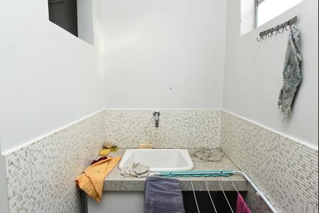 Casa à venda com 106m², 5 quartos e 6 vagas Casa à venda com 106m², 5 quartos e 6 vagasÁrea de Serviço