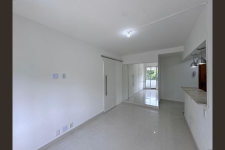 Sala de apartamento para alugar com 2 quartos, 63m² em Barra da Tijuca, Rio de Janeiro