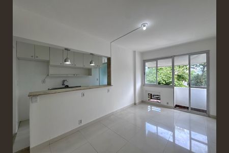 Sala de apartamento para alugar com 2 quartos, 63m² em Barra da Tijuca, Rio de Janeiro