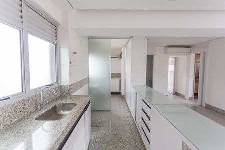 Apartamento para alugar com 83m², 2 quartos e 2 vagasCozinha