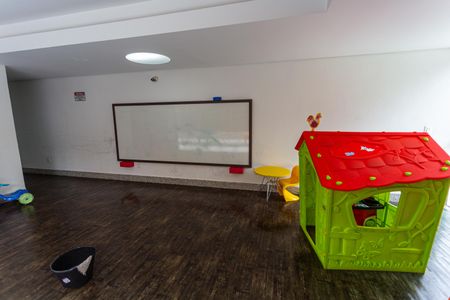 Apartamento para alugar com 83m², 2 quartos e 2 vagasÁrea comum - Brinquedoteca