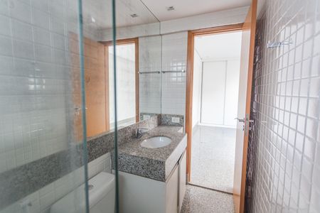 Apartamento para alugar com 83m², 2 quartos e 2 vagasBanheiro da Suíte 1